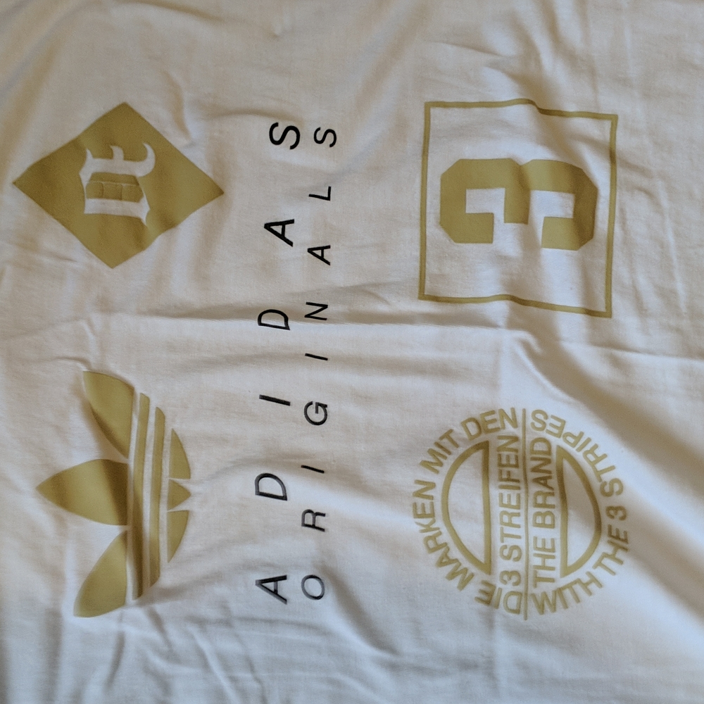 Adidas originals t shirt - Picture 2 of 4